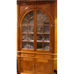 A CHIPPENDALE FIGURED WALNUT CORNER CUPBOARD
