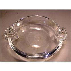 A CIRCULAR CRYSTAL ASHTRAY BY STUEBEN