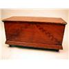 Image 1 : A LATE FEDERAL GRAIN-PAINTED AND COMB-DECORATED PINE BLANKET CHEST