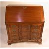 Image 1 : A QUEEN ANNE STYLE MAHOGANY BLOCK-FRONT DESK IN BOSTON TRADITION