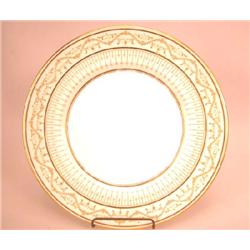 A SET OF TWELVE ROYAL DOULTON DINNER PLATES