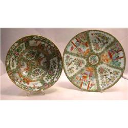 A CHINESE EXPORT PORCELAIN BOWL AND CHARGER