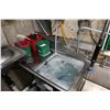 Image 2 : 3-Basin Sink w/ Faucet