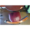 Image 2 : Small Round Table w/ 2 Chairs