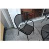 Image 2 : Outdoor Round Metal Table & 2 Chairs