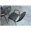 Image 2 : Outdoor Round Metal Table & 2 Chairs