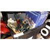 Image 2 : TOTE OF CHRISTMAS DECORATIONS