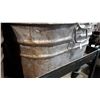 Image 2 : SQUARE GALVANIZED TUB