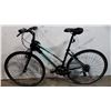 Image 1 : BLACK AND GREEN DIADORA BIKE