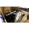Image 1 : TOASTER AND KETTLE
