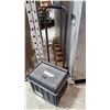 Image 1 : ELIMINATOR BATTERY CHARGER