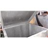 Image 2 : LARGE STORAGE CONTAINER FOAMED LINED