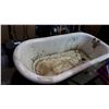 Image 1 : CAST IRON BATHTUB IN GOOD ORIGINAL PORCELAIN AND ORIGINAL FEET
