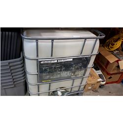 1000 LITER WATER CONTAINER IN WIRE BASKET