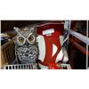 Image 2 : GOLF BAG AND TRASH CAN AND OWL DECOY