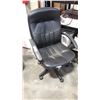 Image 1 : BLACK ROLLING OFFICE CHAIR
