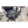 Image 2 : BLACK ROLLING OFFICE CHAIR