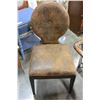 Image 2 : LEATHER STUDDED DESIGNER CHAIR