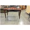 Image 2 : ROLLING TABLE