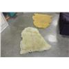 Image 2 : 2 SHEEP SKINS
