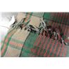 Image 2 : WOOL BLANKET - GREEN AND RED