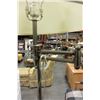 Image 2 : MODERN METAL FLOOR LAMP