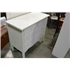 Image 2 : VINTAGE PAINTED WHITE 4 DRAWER DRESSER AND DOUBLE HEAD BOARD