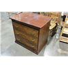 Image 2 : MAHOGANY 3 DRAWER DRESSER