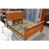 Image 1 : MAPLE QUEEN SIZE SLEIGH BED