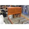 Image 3 : MAPLE QUEEN SIZE SLEIGH BED