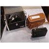 Image 2 : 2 VINTAGE MOVIE CAMERAS