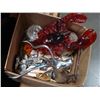 Image 2 : BOX OF MISC VINTAGE ITEMS GLASS LOBSTER, METAL DEER