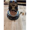 Image 2 : (353)-2015 Solomon Islands tutankhamun 2 Dollars  Included  the Glass display