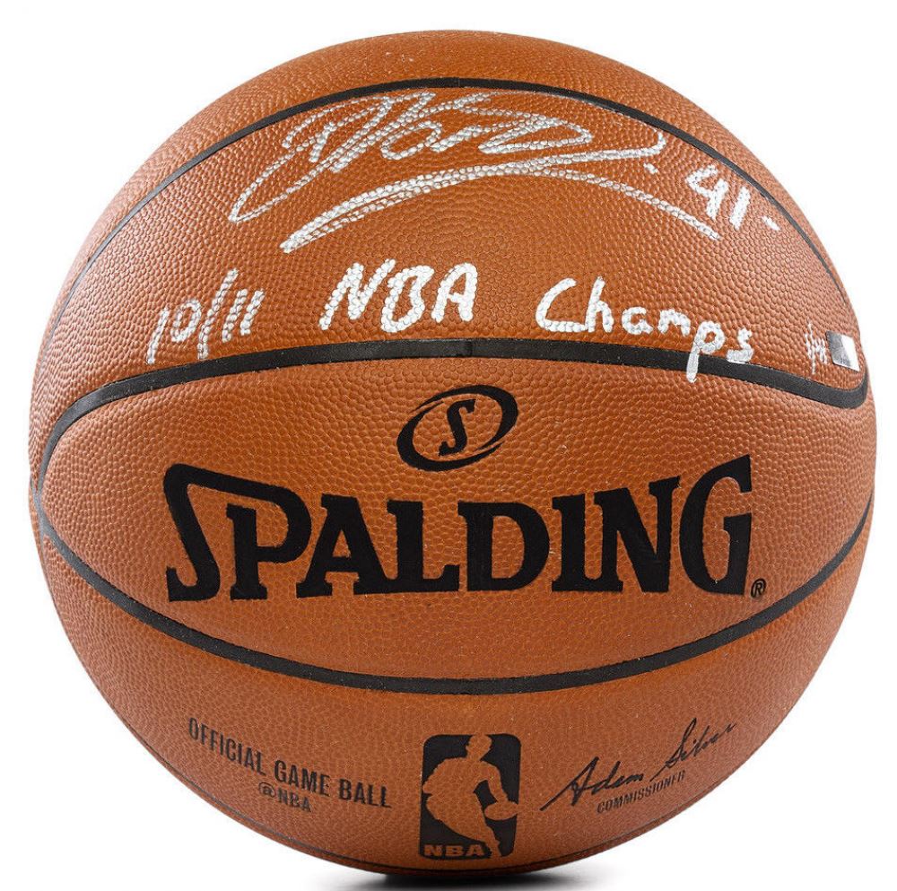 dirk nowitzki signed basketball