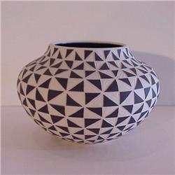 Leslie Thompson raku ceramic