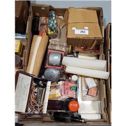 BOX LOT OF VINTAGE COLLECTABLES