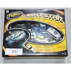 WOWWEE FLYTECH LIGHTSTAR REMOTE CONTROL FLY TOY IN ORIGINAL BOX WITH MANUAL