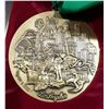 Image 2 : 2 MEDALS IN THE PRESENTATION CASES