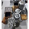Image 2 : COLLECTION OF SAFARI THEMED HOME DÉCOR