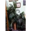 Image 1 : THREE DÉCOR PALM TREES