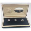 Image 1 : VELVET JEWELRY BOX WITH THREE STERLING SILVER RINGS