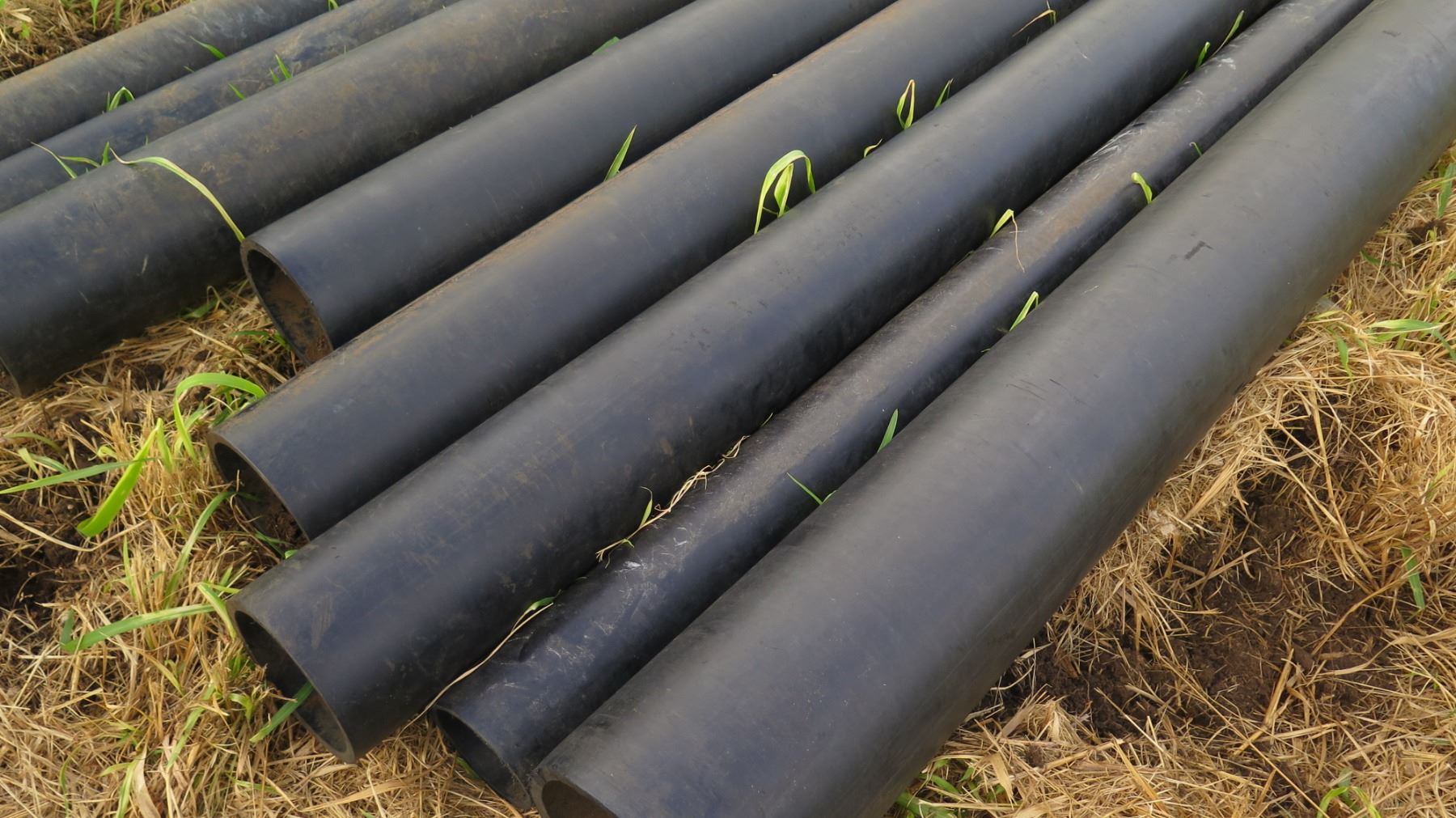 Qty 7 Black PVC Pipes Varying Lenghts 19 10 8 5 Dia 10 5 5 Dia qty-7-black-pvc-pipes-varying-lenghts-19-10-8-5-dia-10-5-5-dia