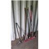 Image 2 : 2 Shovels, 1 Pick, 1 Broom