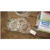 Image 2 : Contents of Pallet: Hanser Leveler Valve & Misc. Fittings