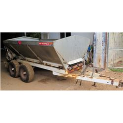 SNA Transpread Fertilizer Spreader w/ Extra Used Chain