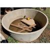 Image 2 : Concrete Water Trough, Approx. 6' Dia, 27" Height
