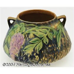 Roseville: A WISTERIA BLUE AMERICAN POTTERY VASE (Roseville)