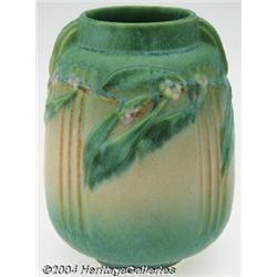 Roseville: A LAUREL GREEN AMERICAN POTTERY VASE (Roseville)