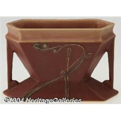 Roseville: A FUTURA PINK AMERICAN POTTERY PILLOW PLANTER (Roseville)