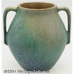 Roseville: AN EARLAM GREEN AMERICAN POTTERY VASE (Roseville)
